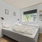 6 Bedroom In Hébergement de vacances Glesborg