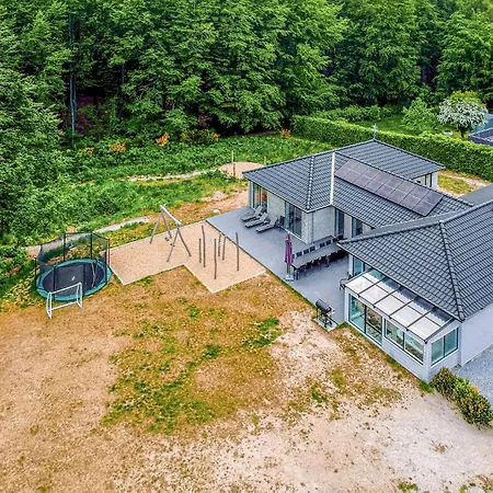 6 Bedroom In Holiday home