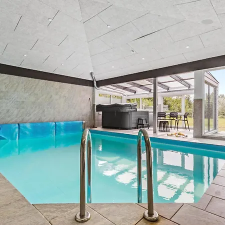 بيت للعطل 6 Bedroom In