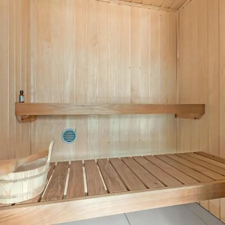 Holiday home 6 Bedroom In