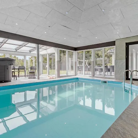 6 Bedroom In * Glesborg