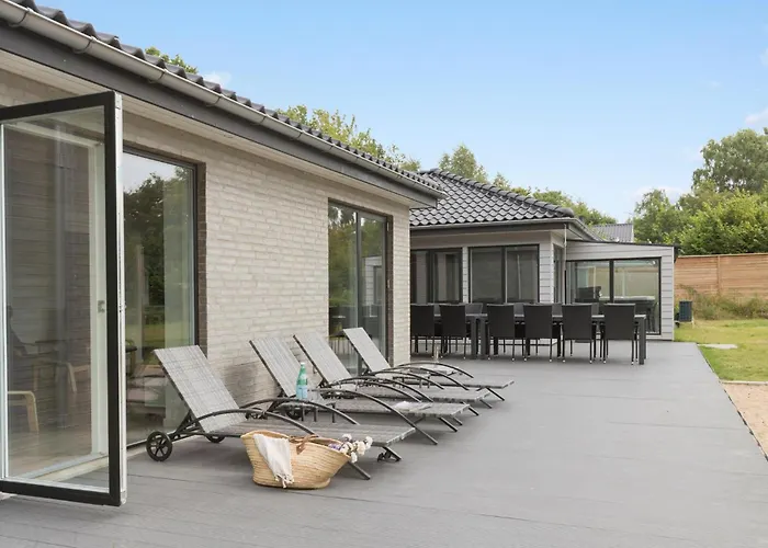 6 Bedroom In Tatil Evi Glesborg